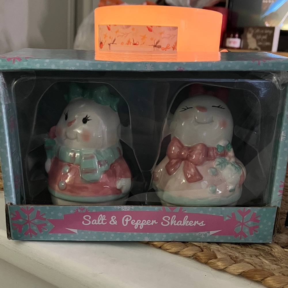 Festive Snowman Salt & Pepper Shakers